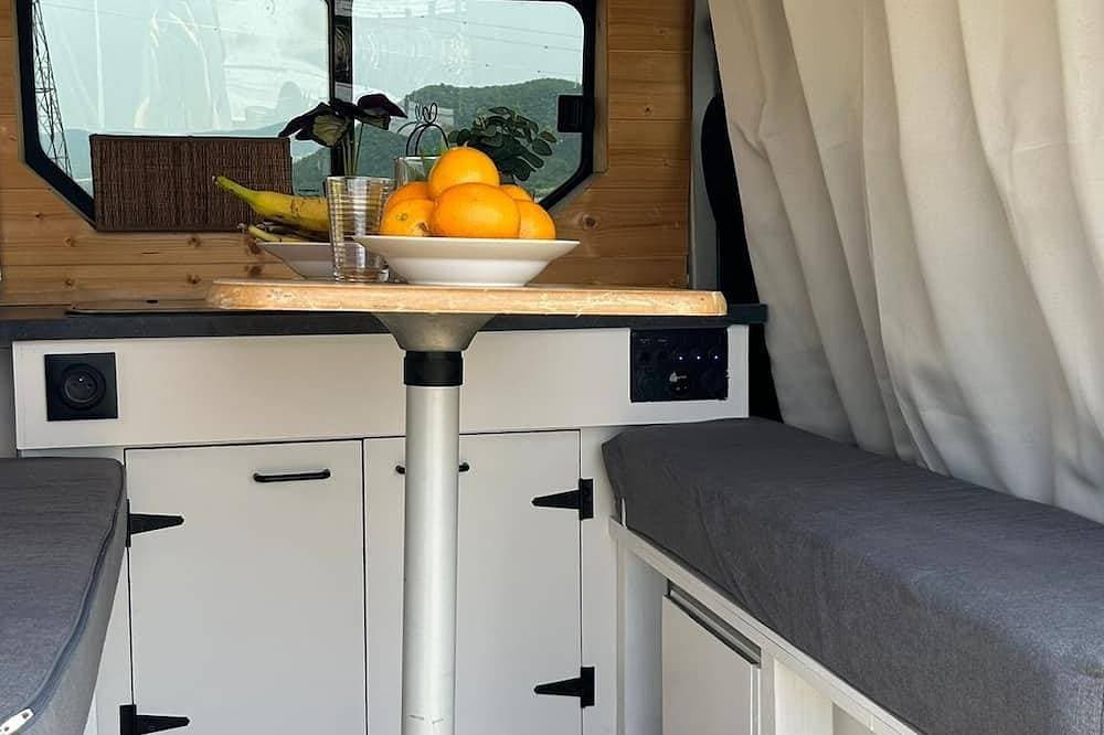 Foto 2 von 8: 🚐 Van aménagé Trafic 3 Vasp - Ready for adventure! 🌄