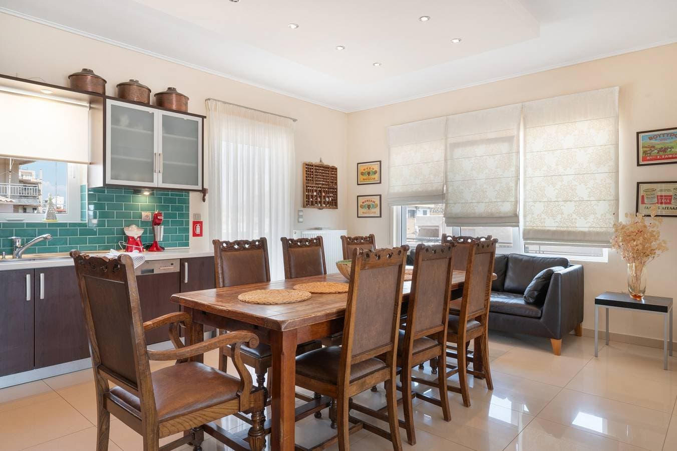 Foto 10 von 27: Modernes Apartment nahe Athen und Küste mit Panoramablick