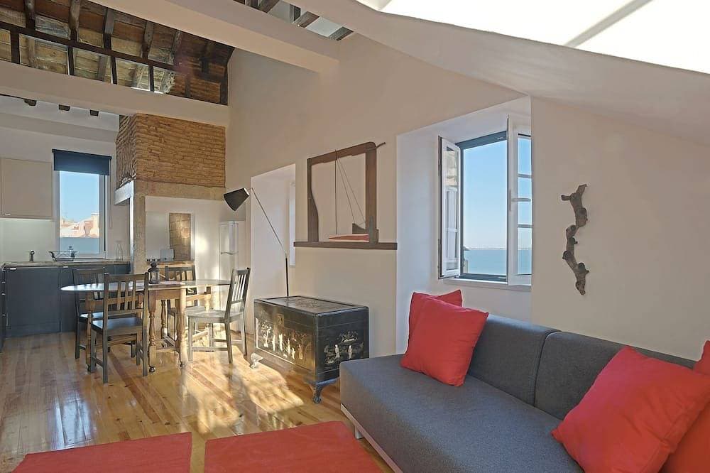 Foto 10 von 20: Alfama, charming attic Terrace with river view - Lisboa vida boa 1