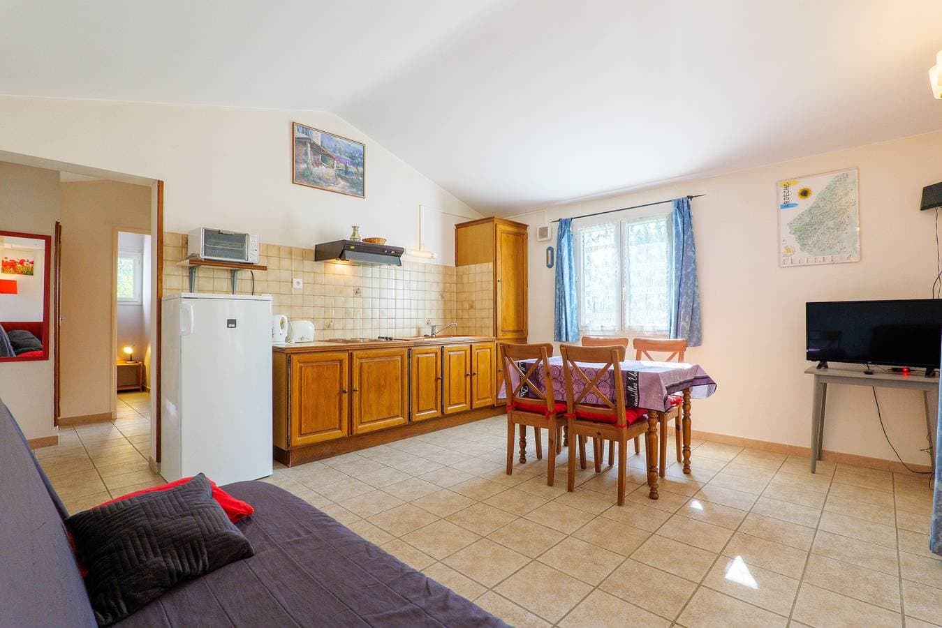 Foto 3 von 35: Ferienhaus „Le Cade - La Fontinelle“ in Bessas für bis zu 4 Personen