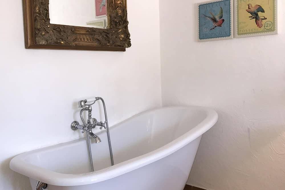 Foto 7 von 25: Unabhängiges, modernes Apartment mit 2 Doppelzimmern und Pool