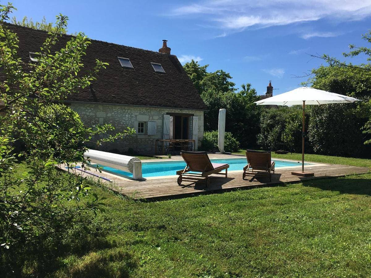 Longère avec piscine 1