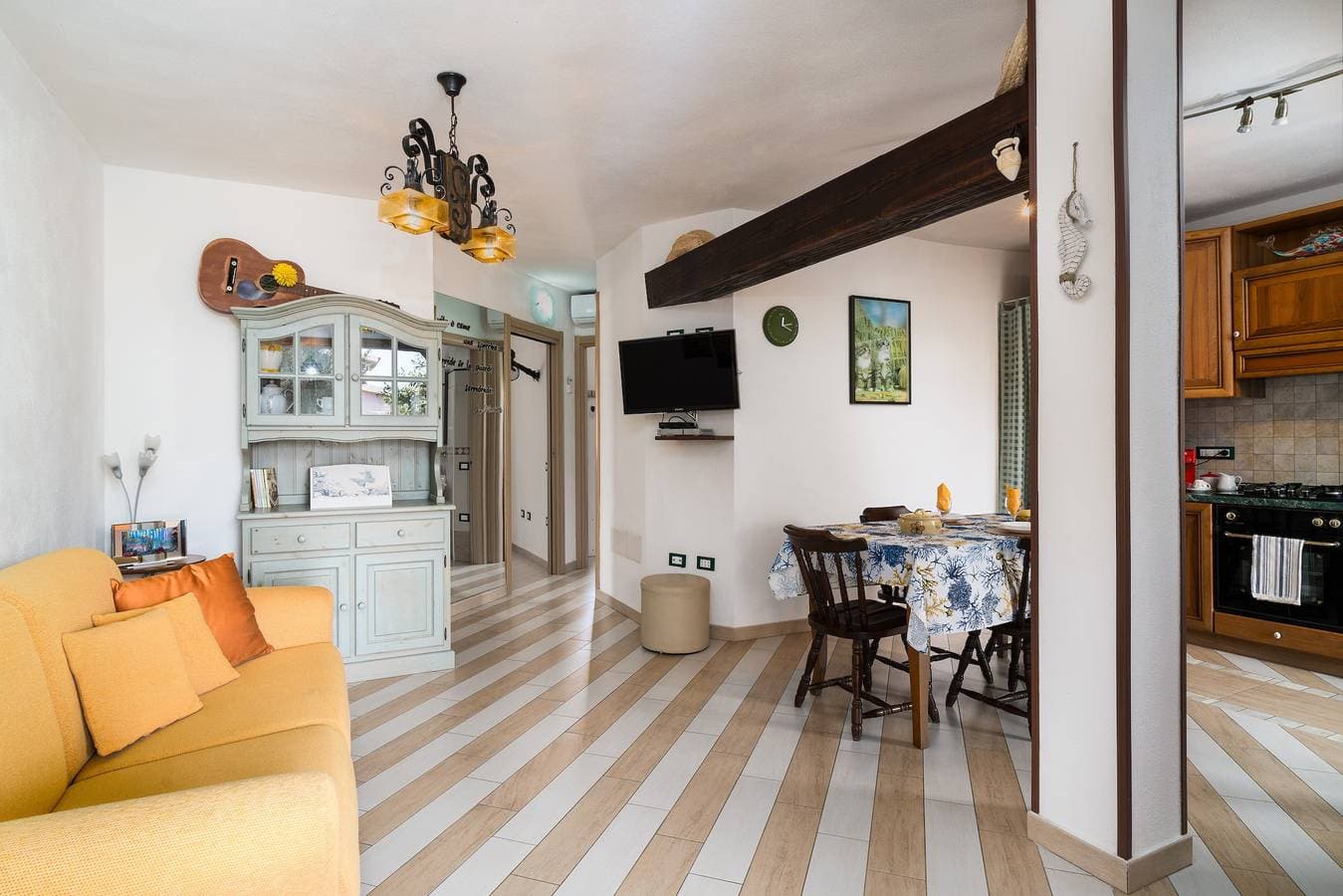 Foto 6 von 24: Ferienhaus 'Al Mare Da Pépé' nahe dem Strand mit Terrasse, Garten und Klimaanlage