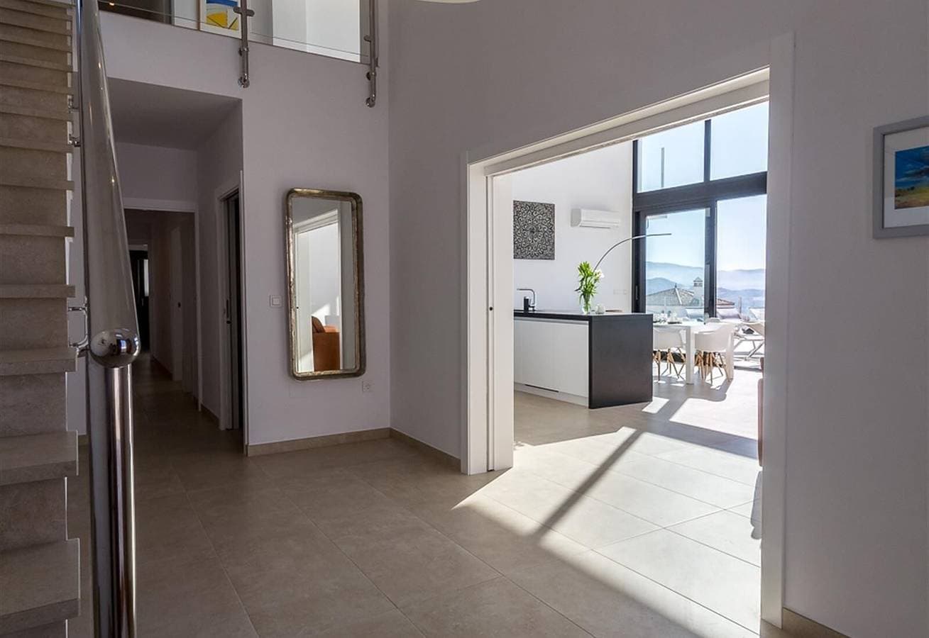 Foto 6 von 32: Villa "Royal" mit Meerblick, privatem Pool & WLAN