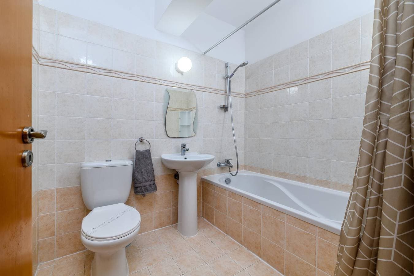 Foto 8 von 30: Ferienwohnung für 4 Personen mit Terrasse