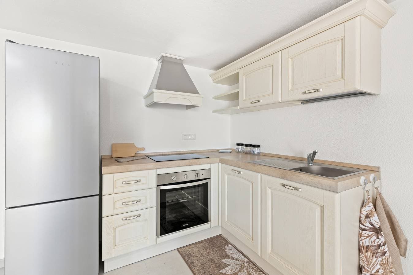 Foto 6 von 22: Ferienwohnung 'Giagiumar' mit Meerblick, privater Terrasse und Klimaanlage