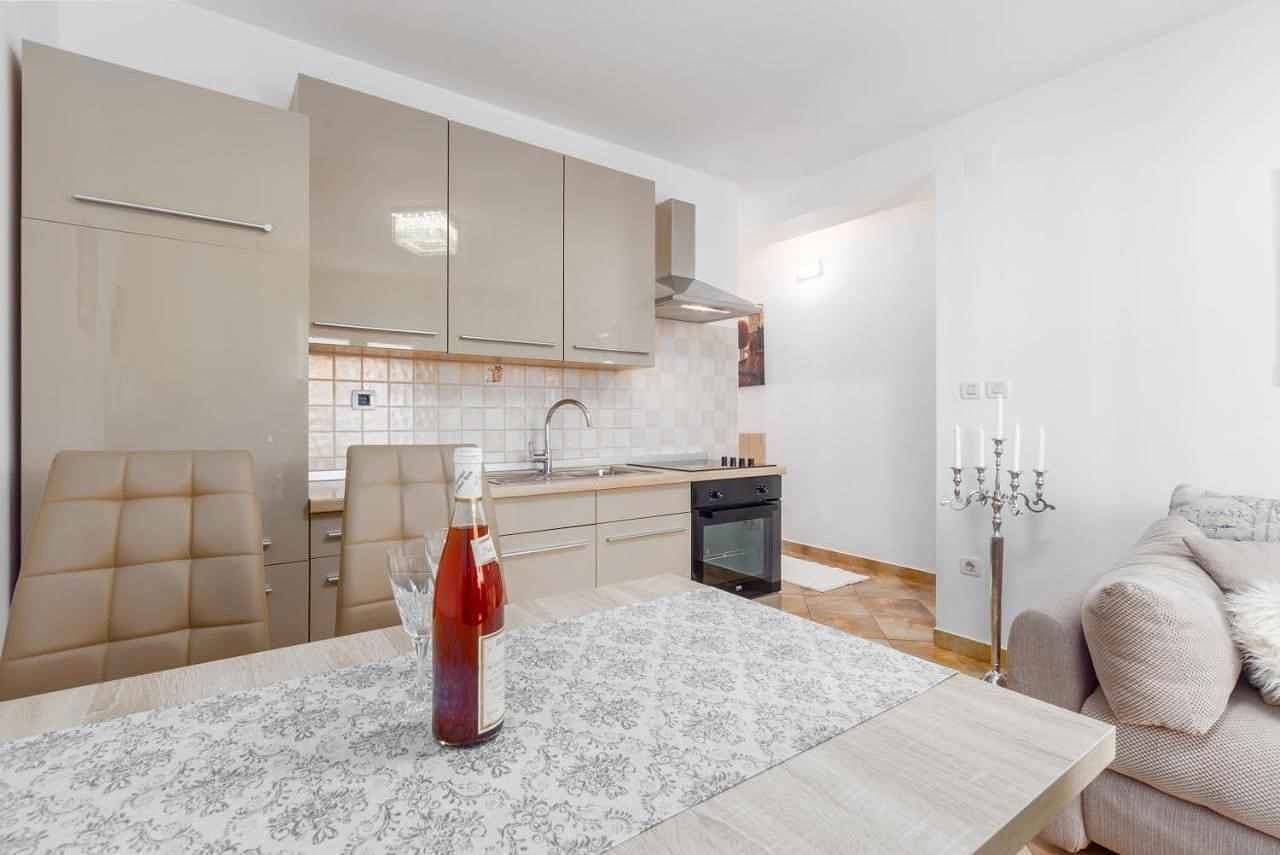 Foto 7 von 26: Ferienwohnung mit Klimaanlage und Terrasse