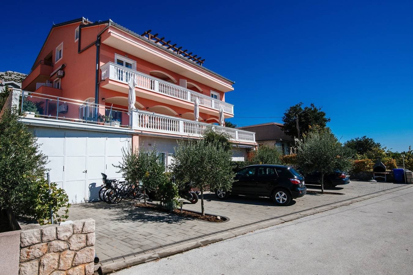 Foto 9 von 20: Studio Appartement mit Balkon und Meerblick Starigrad, Paklenica As-16421-a
