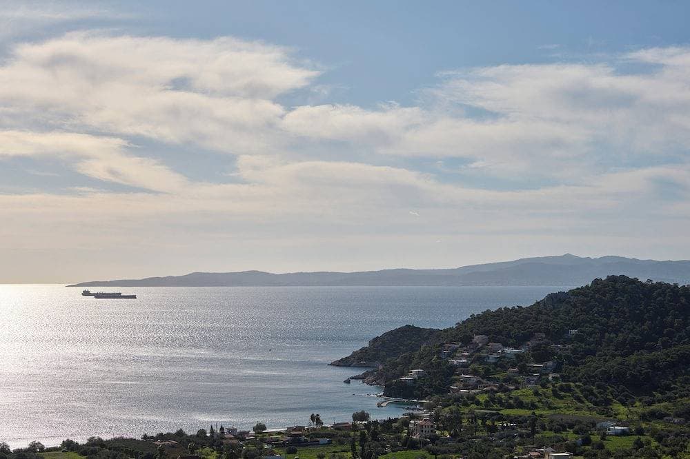 Foto 10 von 16: Nisis I – Serene Luxury with Sea View