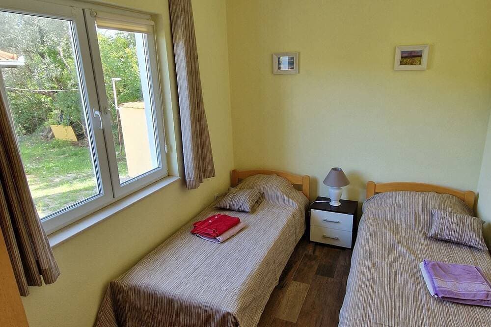 Foto 5 von 30: A 4-bedroom villa with private pool, located in quiet countryside, 2 km from sea