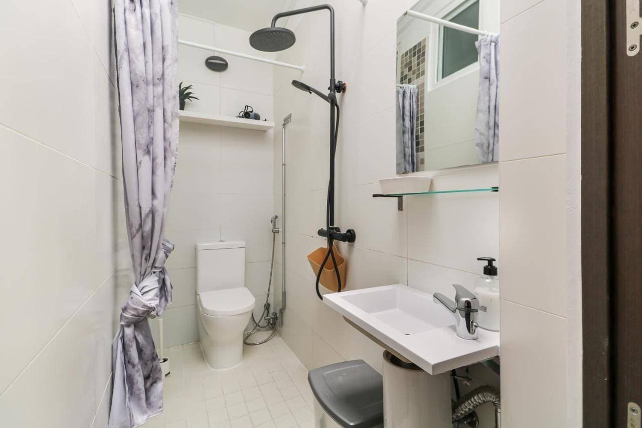 Foto 7 von 10: Twin Room with Private Bathroom
