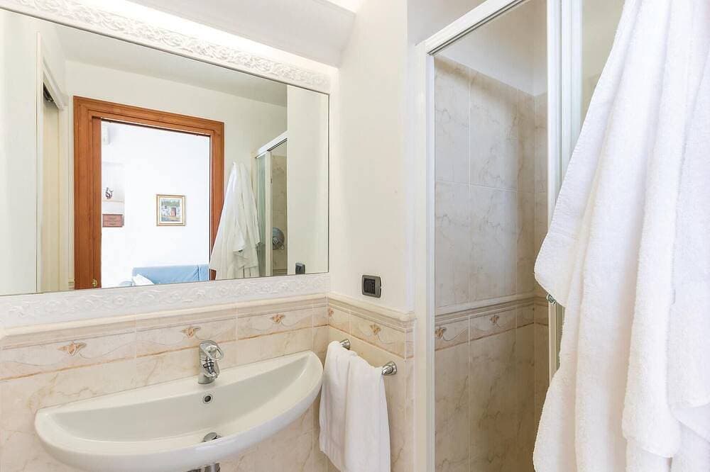 Foto 8 von 29: Stunning apartment in Rapallo Ge with swimming pool
