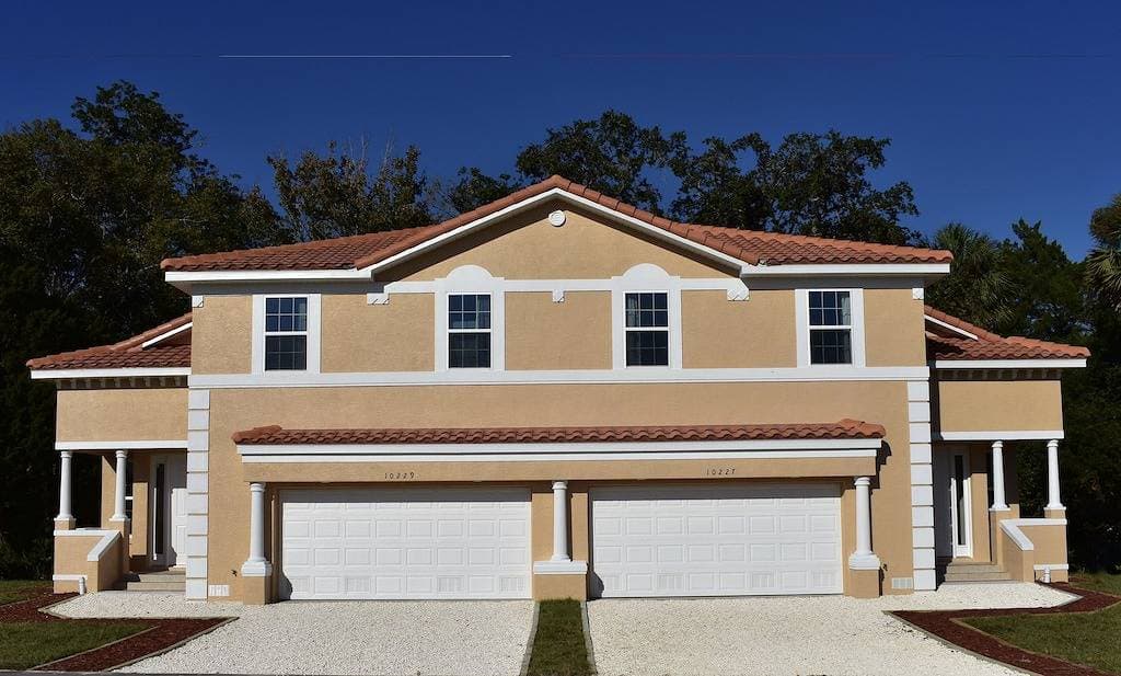 Foto 11 von 44: Ganz neu (November 2017) 3 Br, 2. 5 Ba Duplex Villa am Fluss Homosassa (160)