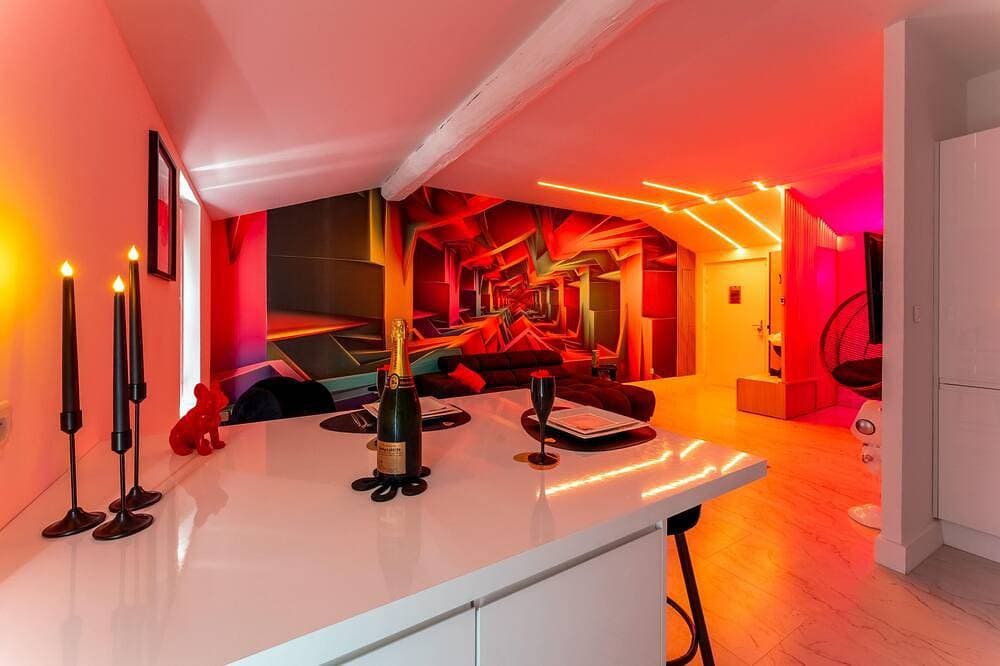 Foto 6 von 24: Suite Crazy'n love room, jacuzzi, cinema, parking, Camargue