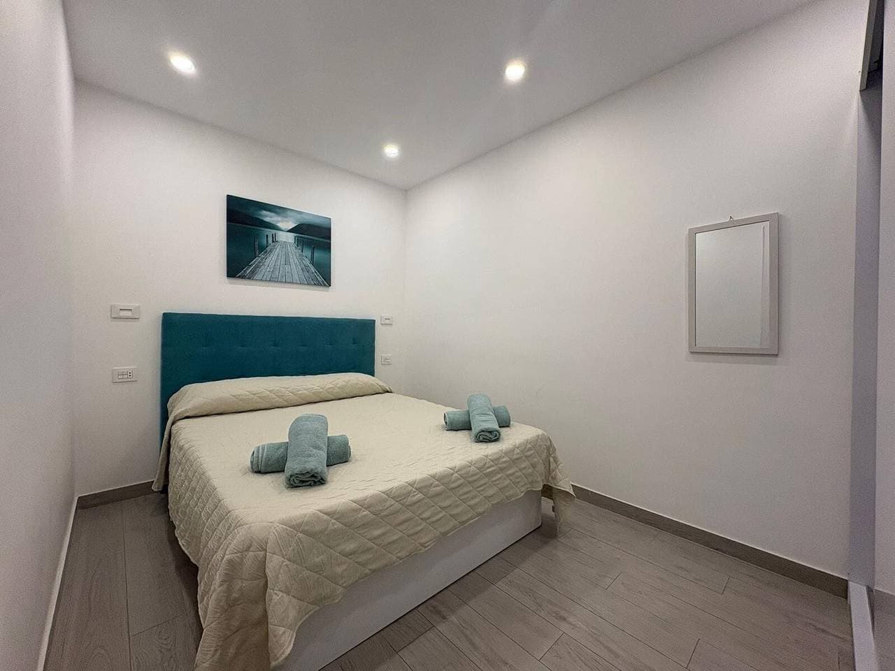 Foto 2 von 17: Ferienwohnung 'Torviscas Blue' mit privatem Pool, WLAN und Klimaanlage