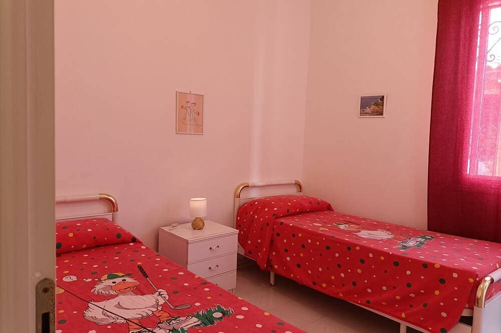 Foto 4 von 16: Apartment 200 Mt. From the sea