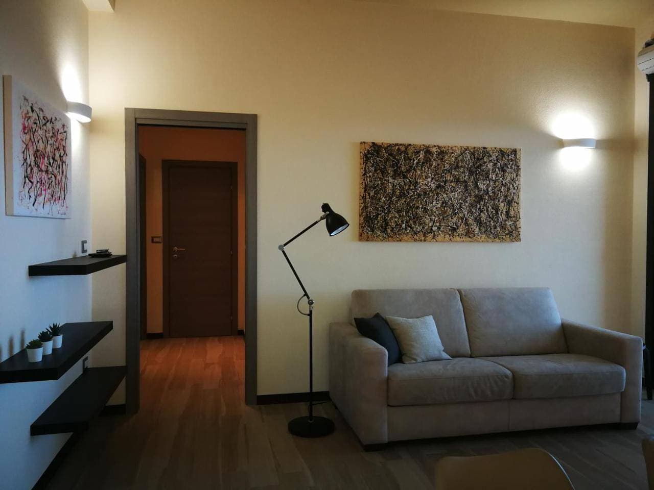 Foto 9 von 17: Two-Bedroom Apartment