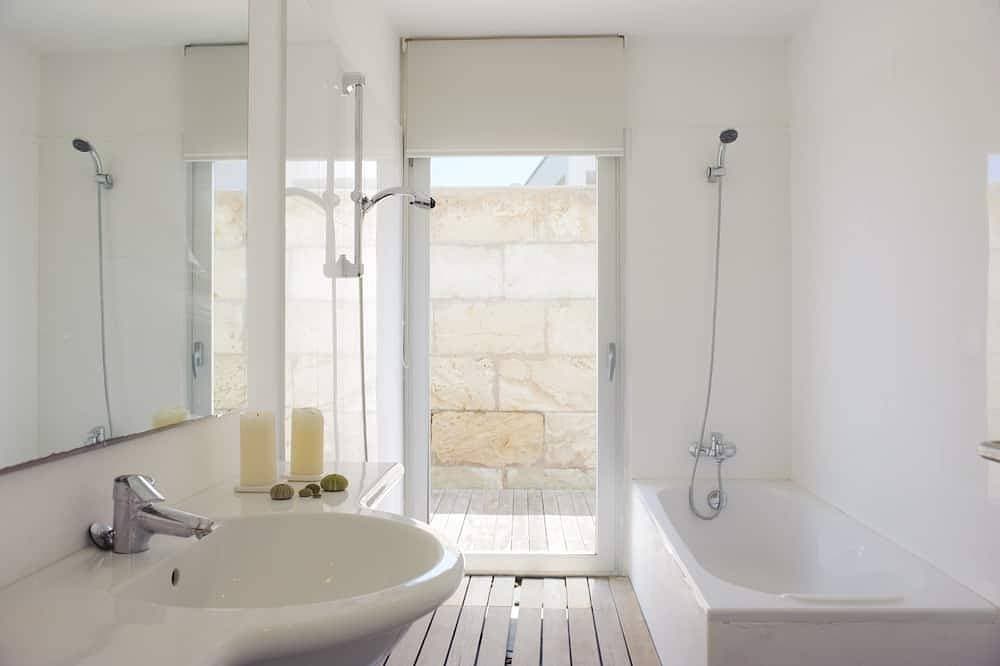 Foto 7 von 24: Modernes Ferienhaus mit Meerblick und in Strandnähe, Pool