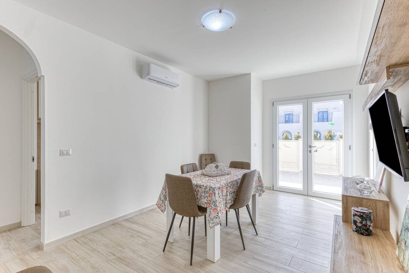 Foto 6 von 14: Ferienwohnung 'Stella Marina' mit privater Terrasse, WLAN und Klimaanlage
