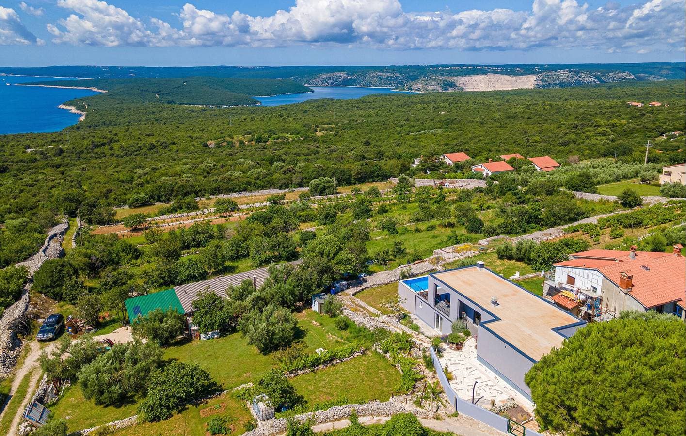 Gemütliche 1-Zimmer-Wohnung mit Pool und Terrasse, 2 km vom Strand entfernt 1