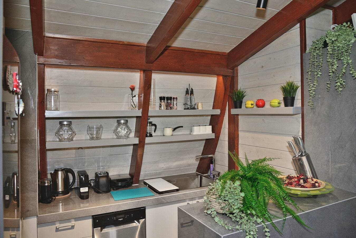 Foto 12 von 32: Ferienwohnung 'Pool Villa Desmira' mit Meerblick, Wi-Fi und Klimaanlage