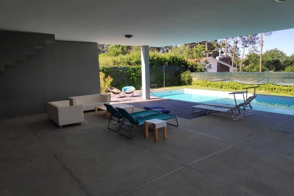 House with a private pool, Caminha 1