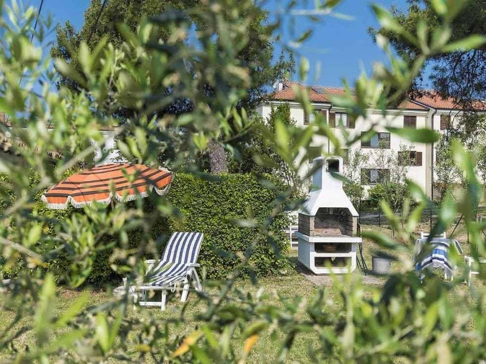 Foto 9 von 25: Ferienhaus mit Klimaanlage und Terrasse