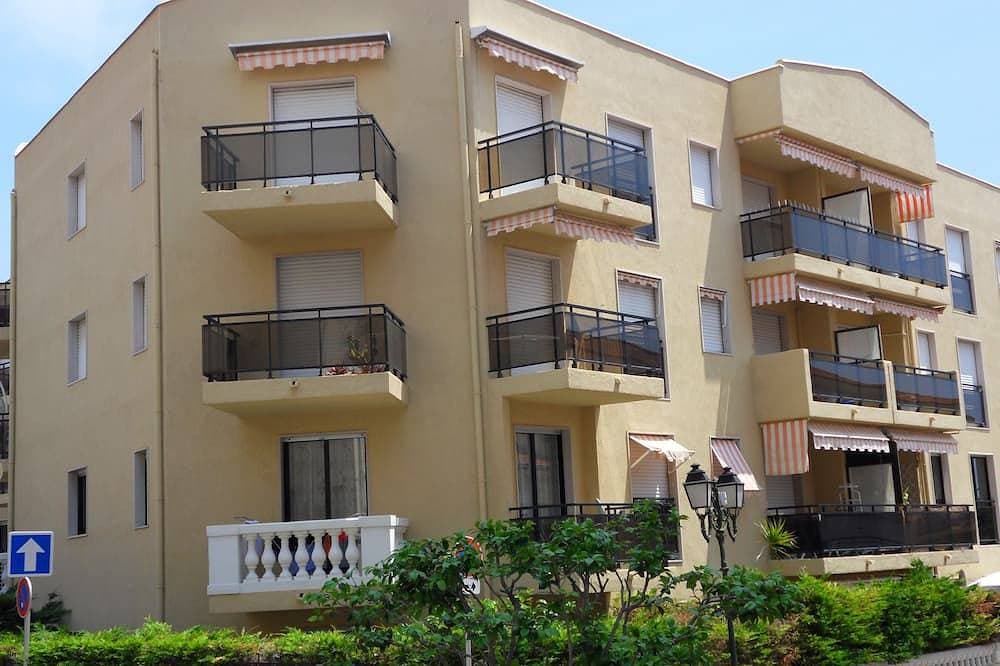Foto 13 von 30: Zentrale Zweizimmerwohnung, 2 große Balkone, 100 m vom Strand entfernt, Parkplatz, Tennis