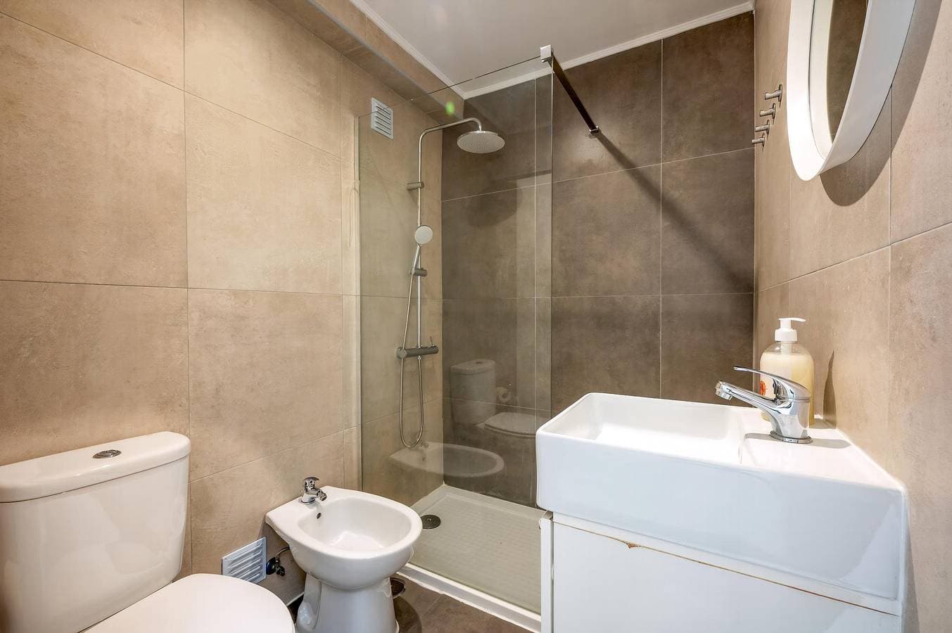 Foto 10 von 32: Ferienwohnung für 4 Personen mit Balkon