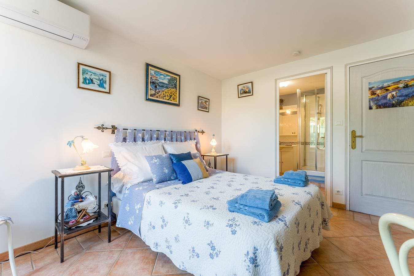 Foto 7 von 22: Gästezimmer La Sousto – Zimmer Lavande