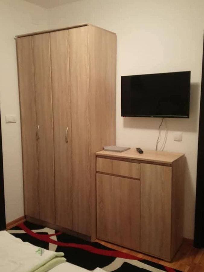 Foto 3 von 5: One-Bedroom Apartment