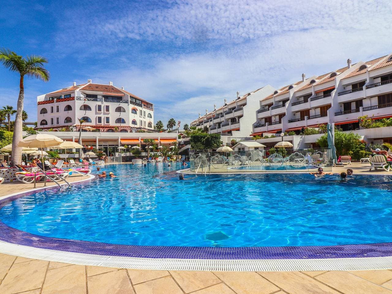 Villa mit Terrasse und Pool in Playa de las Américas 1