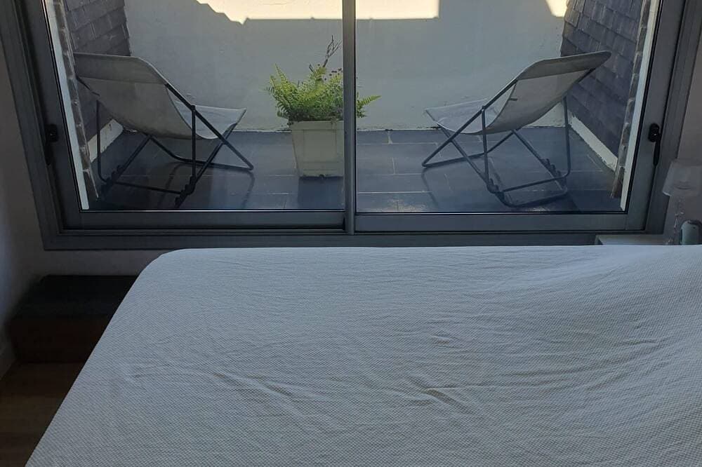 Foto 3 von 27: Large Beachfront Duplex For 6 People, 3 Bedrooms, 2 Bathrooms, Parking