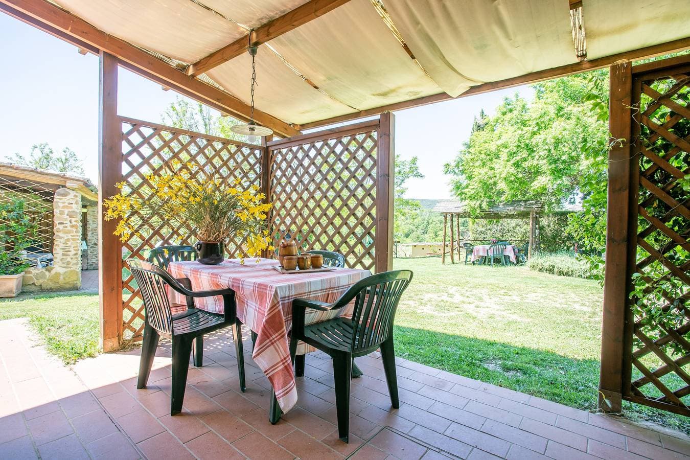 Foto 5 von 24: Ferienwohnung Il Sorbo mit Terrasse, Gemeinschaftspool und WLAN