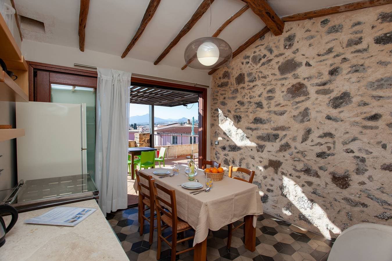 Foto 3 von 31: Ferienwohnung "Hora Vona" mit Meerblick, Terrasse, WLAN und privatem Parkplatz