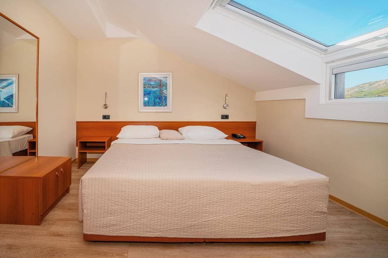 Foto 7 von 10: Small Double or Twin Room - Attic