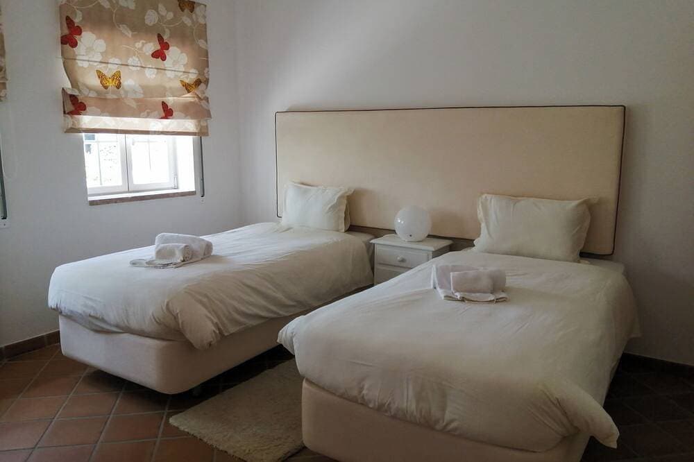Foto 3 von 30: Wunderschöne 3-Bett-Villa in einem privaten Komplex am Praia d'El Rey