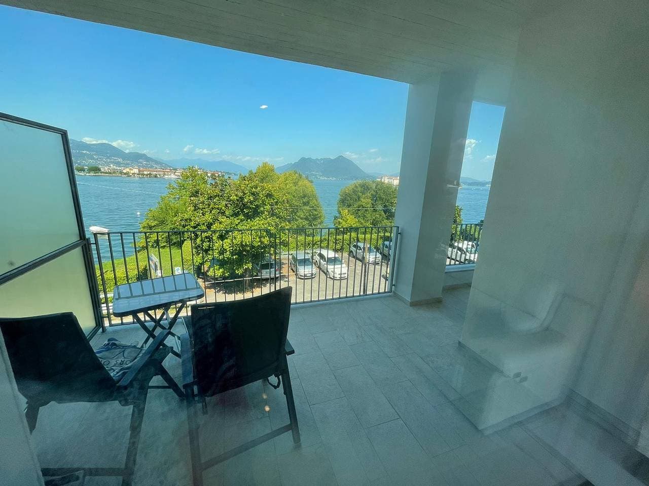 Foto 6 von 29: Isole apartment with pool and lake view in Baveno