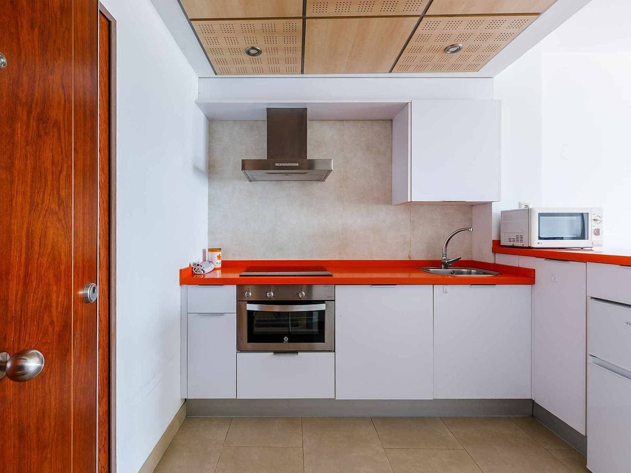 Foto 5 von 36: Helles Apartment am Meer in Caleta de Vélez, Klimaanlage