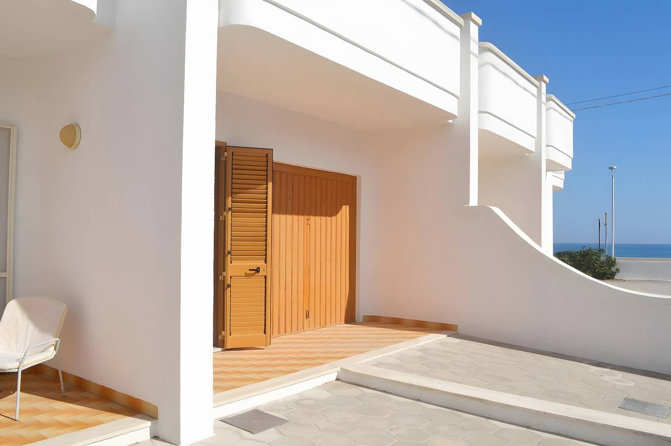 Foto 2 von 36: Ferienhaus 'Mizu für 4 in San Foca' mit privatem Garten
