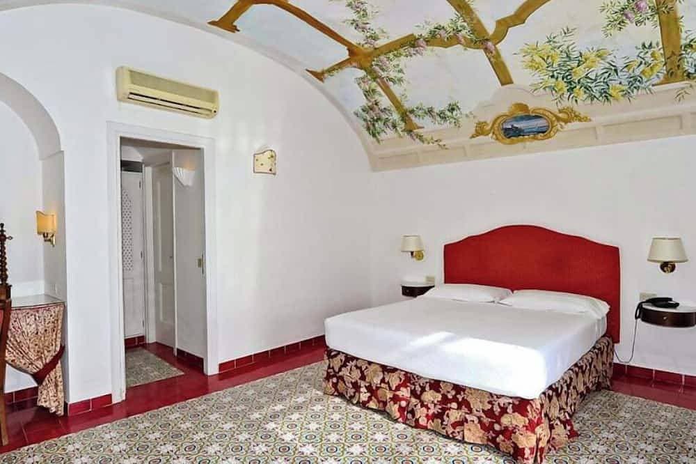 Foto 5 von 30: Villa Amalfi - Zwölf Schlafzimmer Villa, Schläft 24