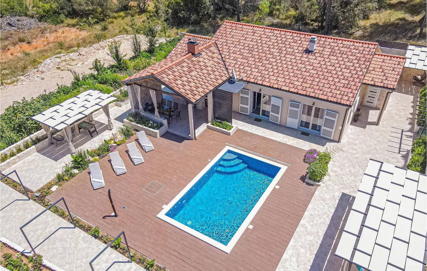 Gemütliche Ferienwohnung in Küstennähe mit Pool und Terrasse, 1,5 km von Zaboric entfernt 1