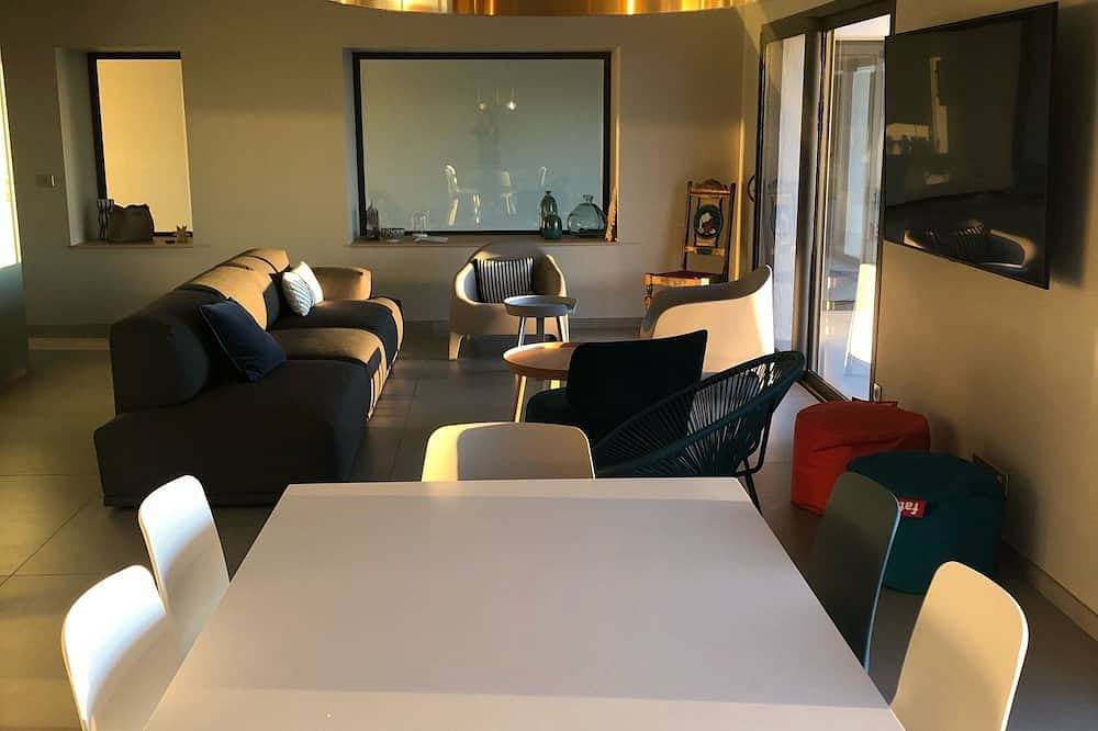 Foto 9 von 30: Villa Benefit High End Meerblick
