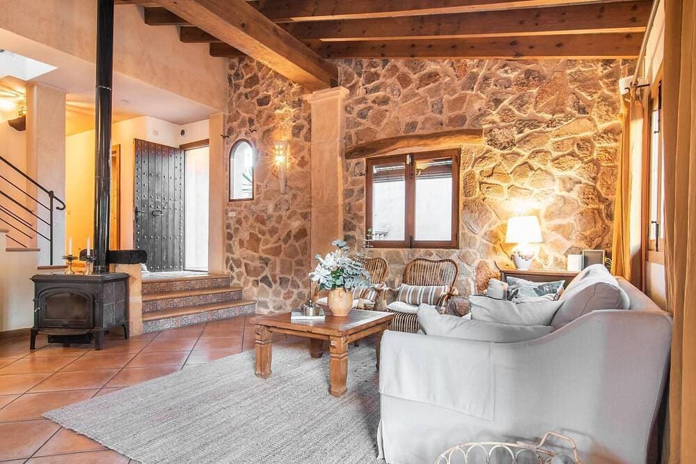 Foto 4 von 30: Awesome home in Capdepera with private swimming pool, can be inside or outside