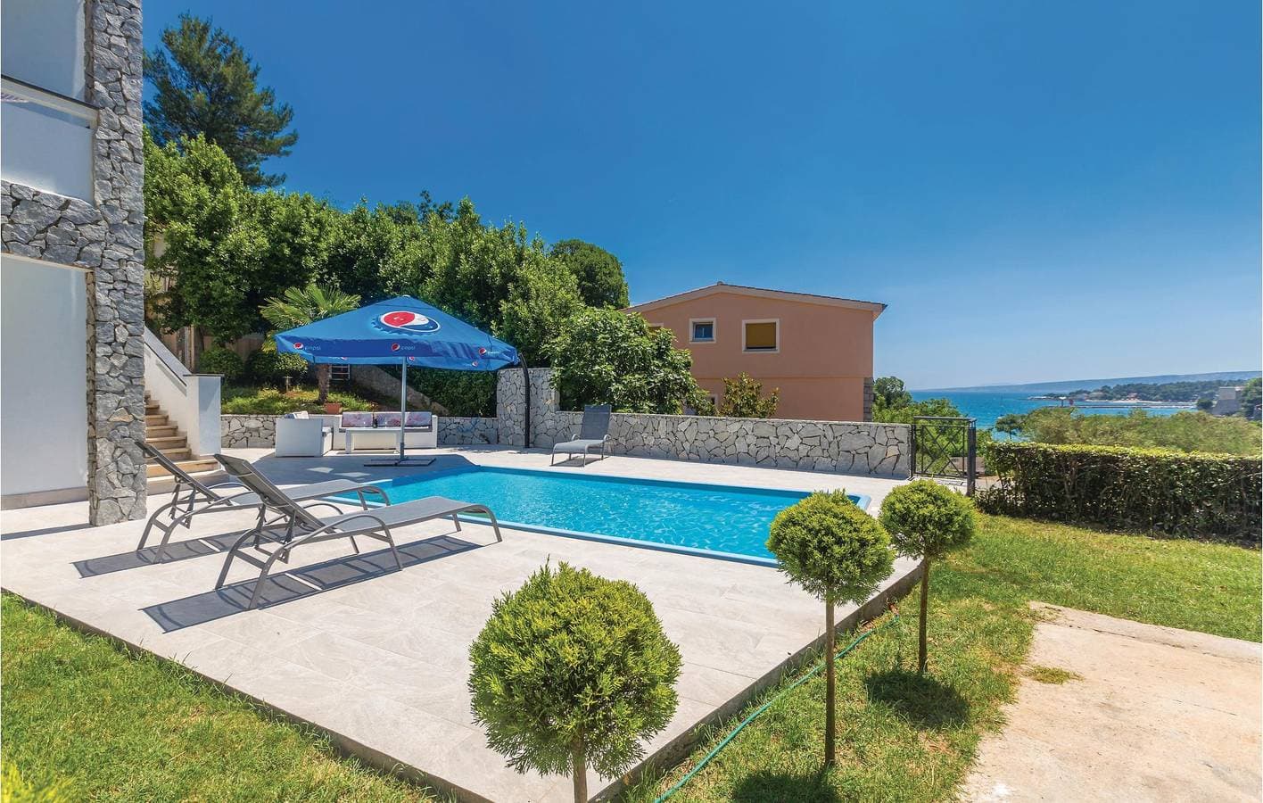 Foto 3 von 34: Urlaub am Meer: 2-Zimmer-Wohnung mit Pool und Terrasse, 1,5 km vom Strand entfernt