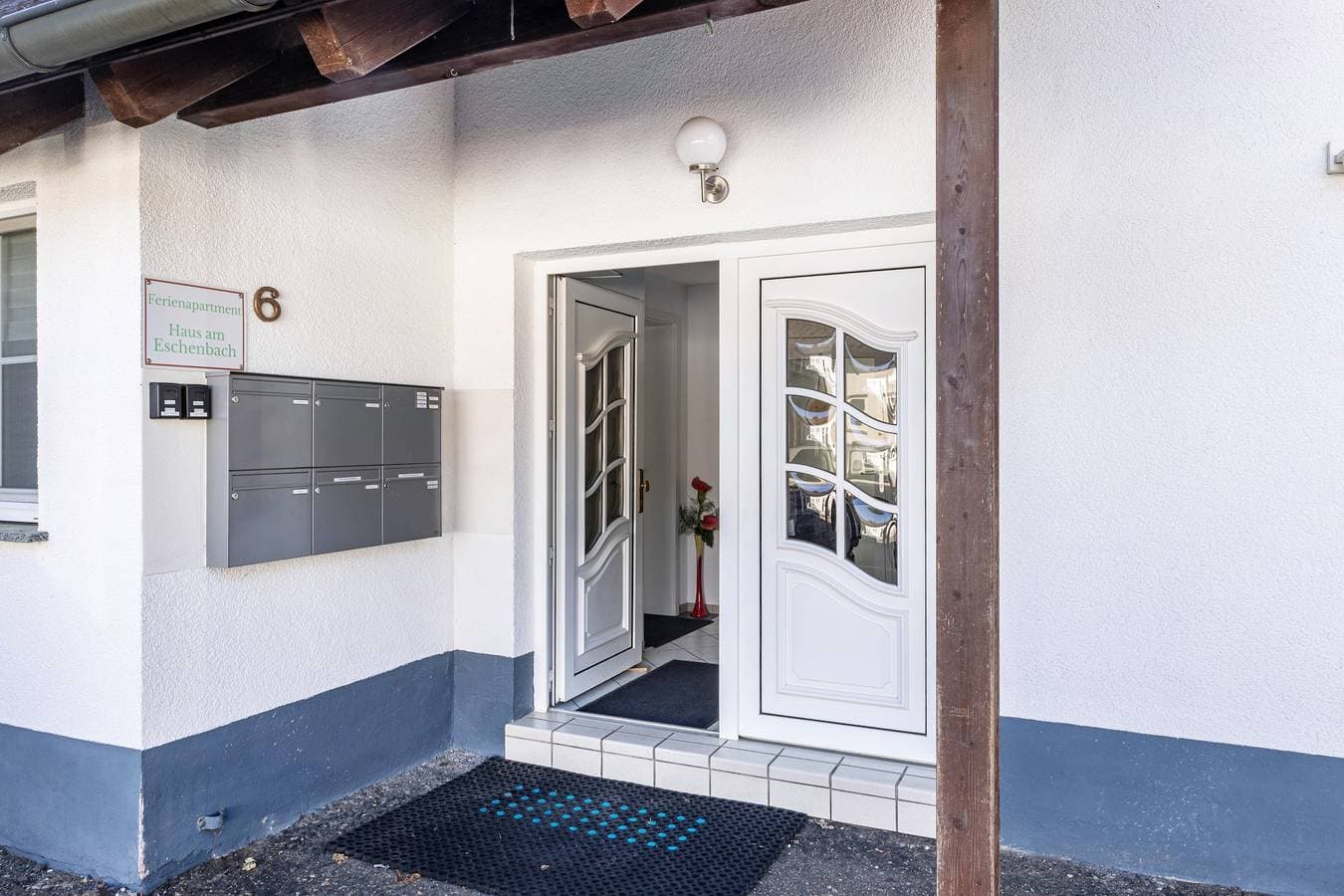Foto 6 von 33: Ferienwohnung 'Terrace' mit privater Terrasse und Wi-Fi