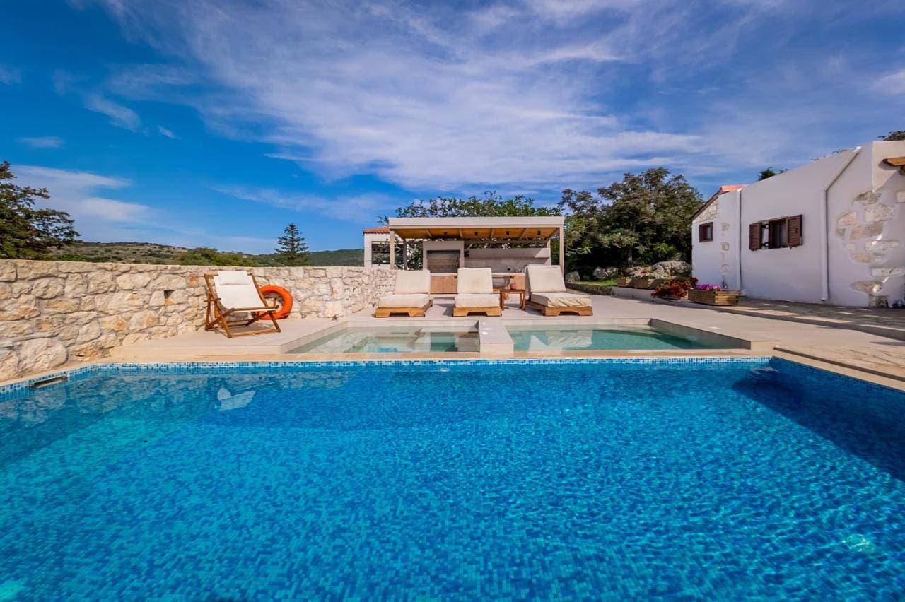 Foto 4 von 37: Three-Bedroom Villa