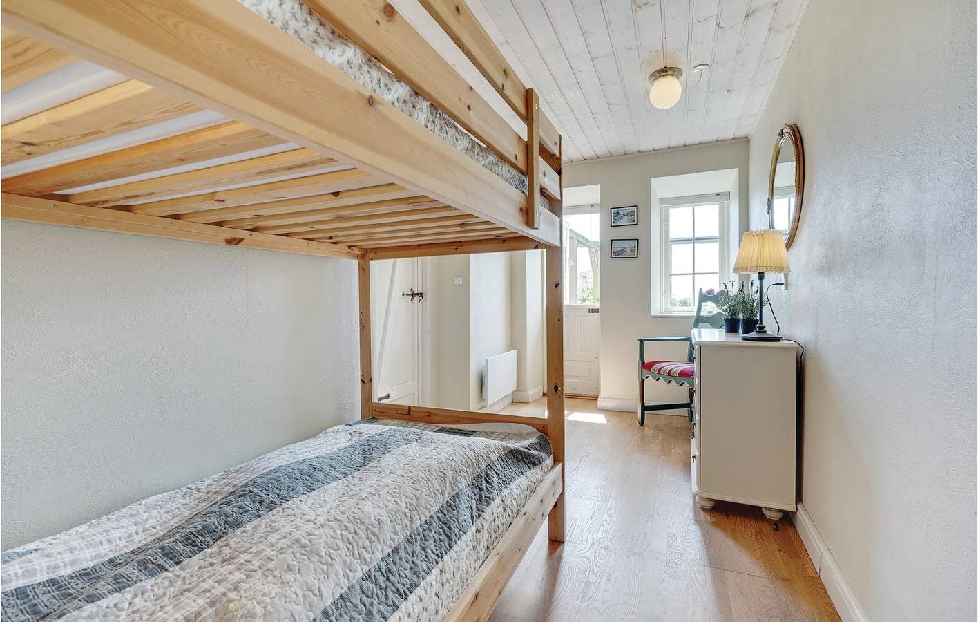 Foto 13 von 17: Ferienwohnung für 6 Personen mit Terrasse