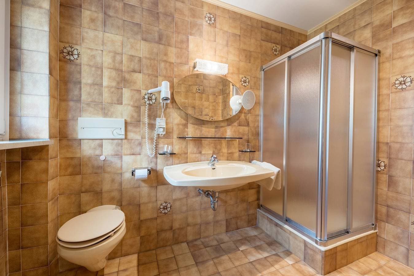 Foto 9 von 19: Ferienwohnung "Residenz Kronstein - 4" mit Balkon, Gemeinschaftsgarten und Bergblick