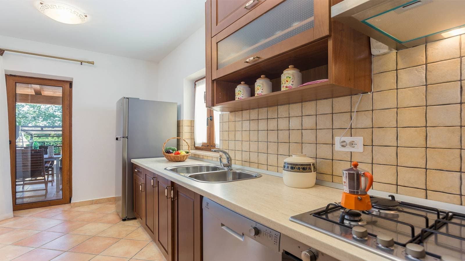 Foto 7 von 40: Moderne Villa Elida mit Schwimmbad